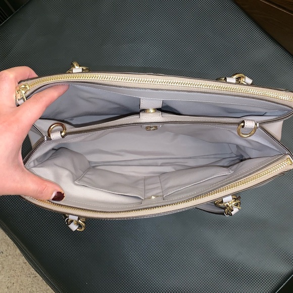 Taupe light purple color: COACH handbag - Picture 3 of 5